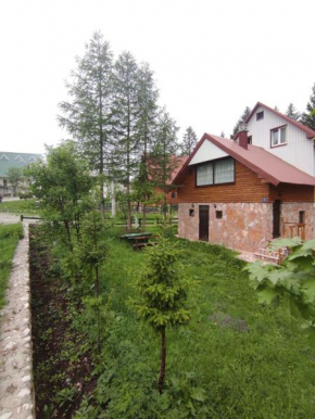 LARIX DURMITORES Apartments II